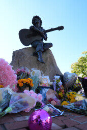 Obit Dolly Parton Reaction