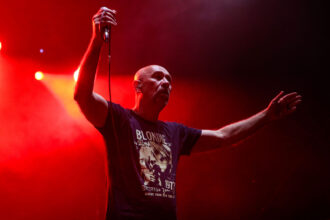 The legendary punk rockers Goblini held a concert in Luka Beograd, Open Air Corner, organized by the production company Long Play. Legendarni pank-rokeri Goblini odrzali su koncert u Luci Beograd, Open Air Corneru, u organizaciji producentske kuce Long Play.