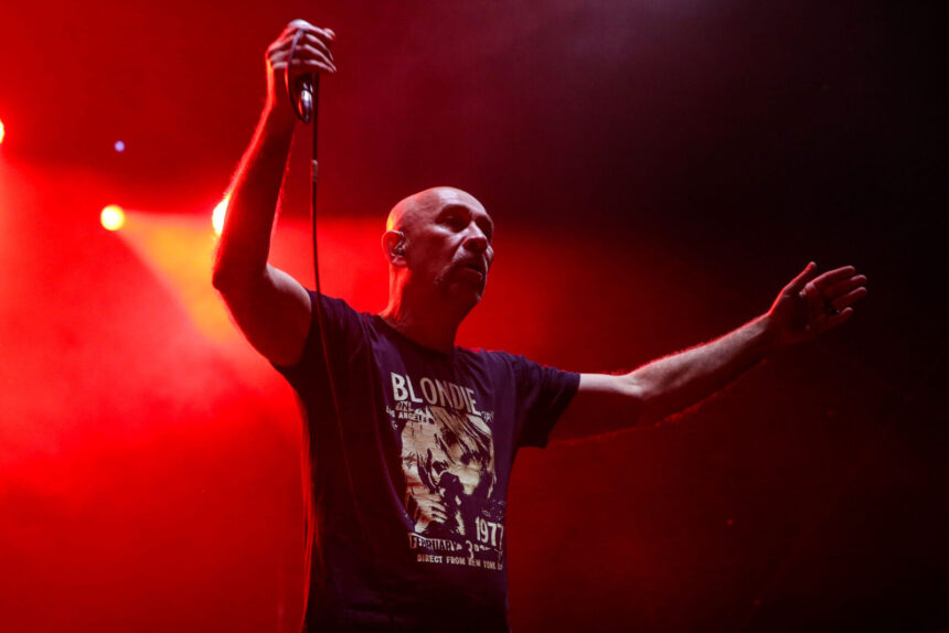 The legendary punk rockers Goblini held a concert in Luka Beograd, Open Air Corner, organized by the production company Long Play. Legendarni pank-rokeri Goblini odrzali su koncert u Luci Beograd, Open Air Corneru, u organizaciji producentske kuce Long Play.