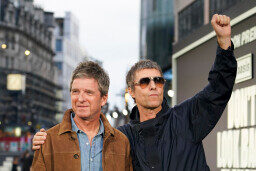 Liam Gallagher,Noel Gallagher